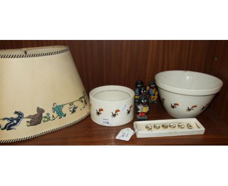 Six Guinness buttons in box, a Hanley pudding basin with Toucan motifs, 10cm high, 16.5cm diameter, a Carltonware pot with si