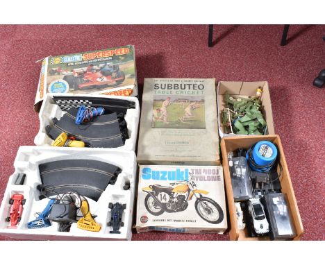 A QUANTITY OF ASSORTED BOXED AND UNBOXED SCALEXTRIC ITEMS, to include boxed Motorcycle Combinations, No.C281 and C282 (missin