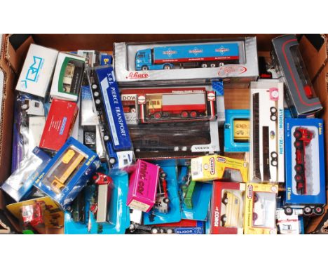 40+ mixed boxed and loose diecast and plastic commercial vehicles, mixed scales to include 1/87th and 1/76th, manufacturers t