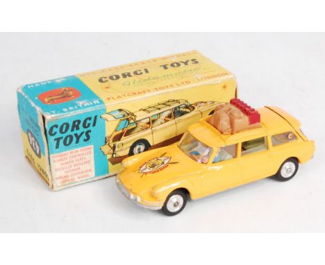 Corgi Toys, 436 Citroen ID19 'Safari' with yellow body and brown/green interior, driver, passenger, roof luggage and Wildlife