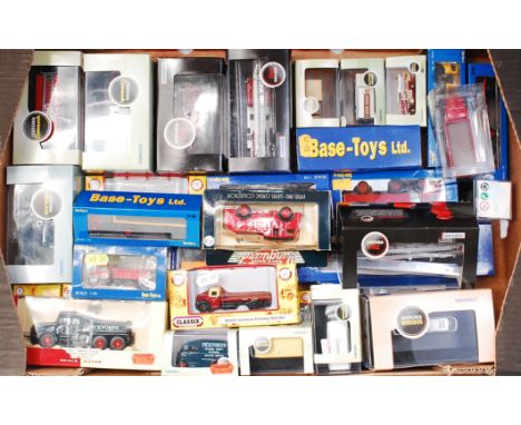 35 mixed scale modern issue diecast, mainly 1/76th scale, manufacturers to include Base Toys, Oxford Diecast, Classix, Skalea