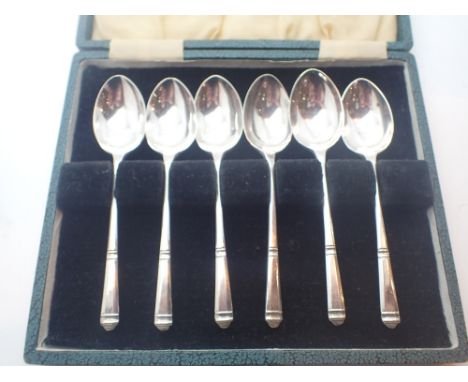 Cased set of six hallmarked silver teaspoons Sheffield assay maker HH