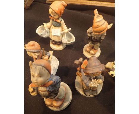 Five vintage Hummel child figurines H: 12 cm    CONDITION REPORT:  Boy singing has lost the top of his stick, otherwise no da