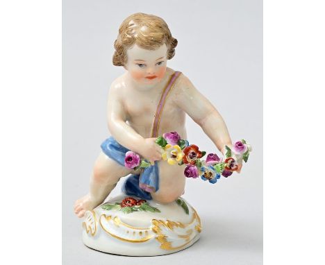 Putto mit Girlande, Meissen, 1850/60-1923Porzellan, polychrom staffiert, Goldstaffage. Entwurf nach Joachim Kändler (1766-176