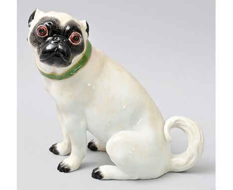 Mops, Meissen, Ausführung 2. H. 20. Jh.Modell J. J. Kaendler 1741. Porzellan, in polychromen Aufglasurfarben staffiert. Schwe