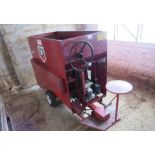 Uebler 810 Ride On Feed Cart
