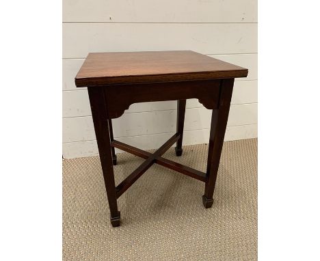 A mahogany side table with cross step stretcher (H50cm W40cm D4cm)