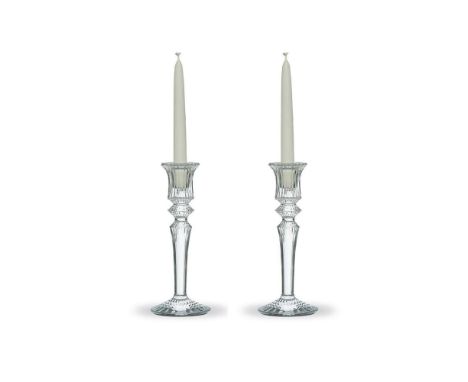 Includes 2 elegant crystal candleholders from the Mille Nuits collection, featuring intricate detailing and a timeless silhou