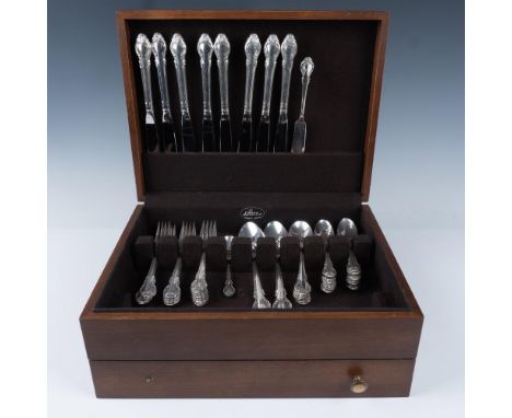 In the Deep Silver pattern, this large collection of various utensils includes: 1 butter knife (7.25"L x 0.75"W), 1 sugar spo