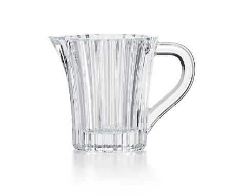 Features a clear crystal classic fluted design with a sturdy handle, combining functionality with timeless style. 2105340. Th