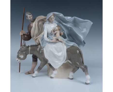 Glossy porcelain. Modeled in pale colors and dynamic flowy fabrics. Lladro backstamp. Artist: Fulgencio GarciaIssued: 1989 - 
