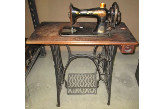Singer Treadle Sewing Machine On Stand One Drawer Missing