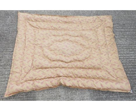 A vintage paisley eiderdown, 148cm x 120cm