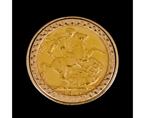 A George IV Sovereign, 1911, mounted in 9ct gold ring mount, size Z+++, gross weight 14gThe item presents in condition commen