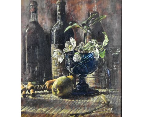 ***Kenneth Newton (1933-1984)&nbsp;- Oil painting -&nbsp;Still life - Study of hellebores in a blue glass goblet beside an ap