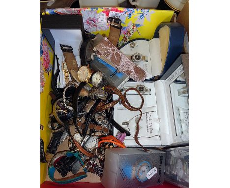 Collection of assorted vintage and retro wrist watches, inc. Timex, Lorus, Accurist, etc.