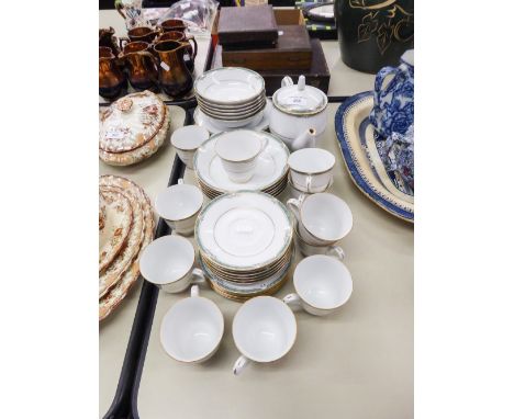 FORTY TWO PIECE MODERN NORITAKE 'GLANABBEY' PATTERN CHINA DINNER AND TEA SERVICE OR SIX PERSONS