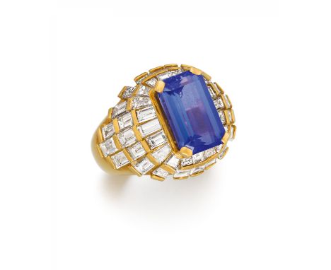 TANSANIT-COCKTAIL-RING MIT DIAMANTEN. Herkunft: Wohl Italien. Datierung: Um 1970. Material: 750/- Gelbgold, Punze. Gesamtgewi