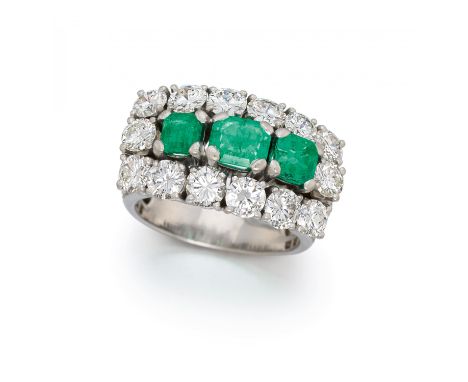 SMARAGD-DIAMANT-RING. Herkunft: Deutschland. Datierung: Um 1970. Material: 750/- Weißgold, Punze. Gesamtgewicht: ca. 13,0 g. 