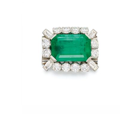 GÜBELINFeine Smaragd-Diamant-Schließe. Herkunft: Schweiz. Datierung: Um 1950/1960. Material: Platin, Punze. Gesamtgewicht: ca