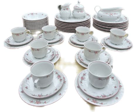 Vintage Seltmann Bavaria West Germany set comprising plates, dishes, trios, gravy jug, sugar pot, milk jug etc 