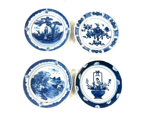 4 Blue and white chinese pottery plates 