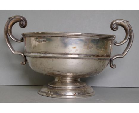 Edwardian sterling silver pedestal bowl hallmarked Chester 1908 (William Neale & Sons), 23.5cm wide, 14cm high, 470 grams