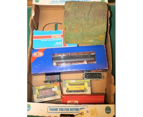 Quantity of OO model railways. A Hornby Hobbies train set- The Flying Scotsman (R1167). Comprising only the LNER locomotive a
