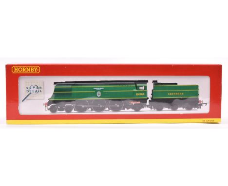 Hornby Hobbies BR 4-6-2 Battle of Britain Class 'Fighter Pilot' (R.2283). RN21C155. In lined Malachite Green livery. Boxed, m
