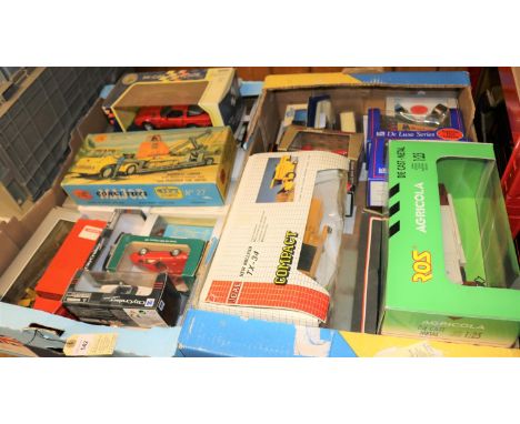 A quantity of Various Makes. Including Corgi Gift Set No. 27 Machinery Carrier with Bedford TK Tractor Unit &amp; Priestman C