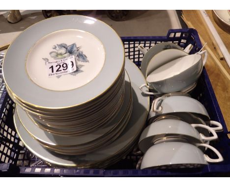 Royal Worcester dinner and tea service in the Woodland pattern (38), no chips or cracks. Not available for in-house P&amp;P 