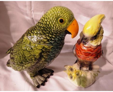 Two ceramic birds, largest H: 21 cm. Not available for in-house P&amp;P 