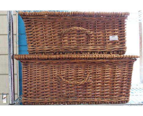 Two vintage wicker picnic basketsunable to post 