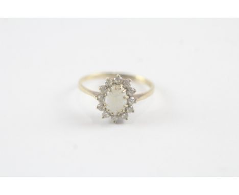 9ct gold opal and clear gemstone halo ring (1.7g) 