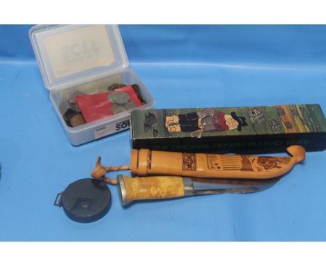 A IISAKKI J.A.RVENT.A.A OY KAUHAVA OF FINLAND PUUKKO KNIFE TOGETHER WITH A COLLECTION OF ASSORTED COINS AND A CLINOMETER