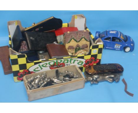 A BOX OF COLLECTABLES TO INCLUDE HIP FLASK, CAR MASCOT, MONEY BOXES ETC.