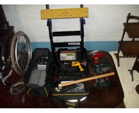 A QUANTITY OF ASSORTED POWER TOOLS ETC