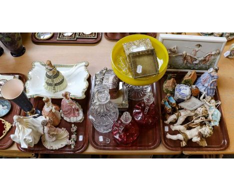 A quantity of ceramics and glass including a gilt decorated cranberry glass casket, a pair of cranberry claret jugs, four Wed