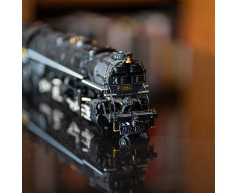 An exceptional Lionel O-Gauge Nickel Plate Road (NKP) 2-6-6-2 "Mallet" steam engine and tender, model number 6-28076. This in