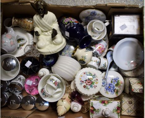 Ceramics and Glass - a Royal Albert Old Country Roses mantel clock; Coalport trinket boxes, napkin rings, etc; others, Aynsle