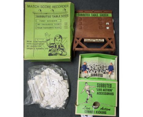 Subbuteo - corner kickers set, C131; a score board, set 'z' (2)