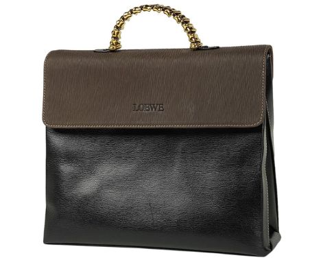Width about 26cmHeight about 22cmDepth about 9cmColor Black, BrownComments Because it is a second-hand product, it will be de