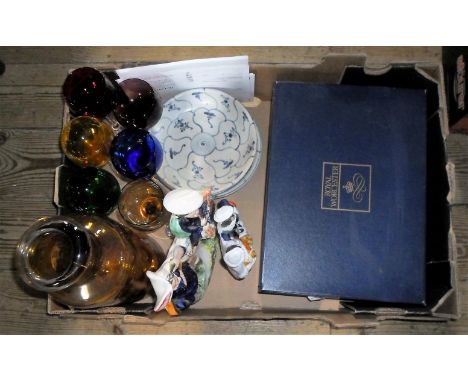 A mixed lot to include: Staffordshire figurines, Tek-Sing Cargo dishes, a boxed Royal Worcester coffee set, a coloured glass 