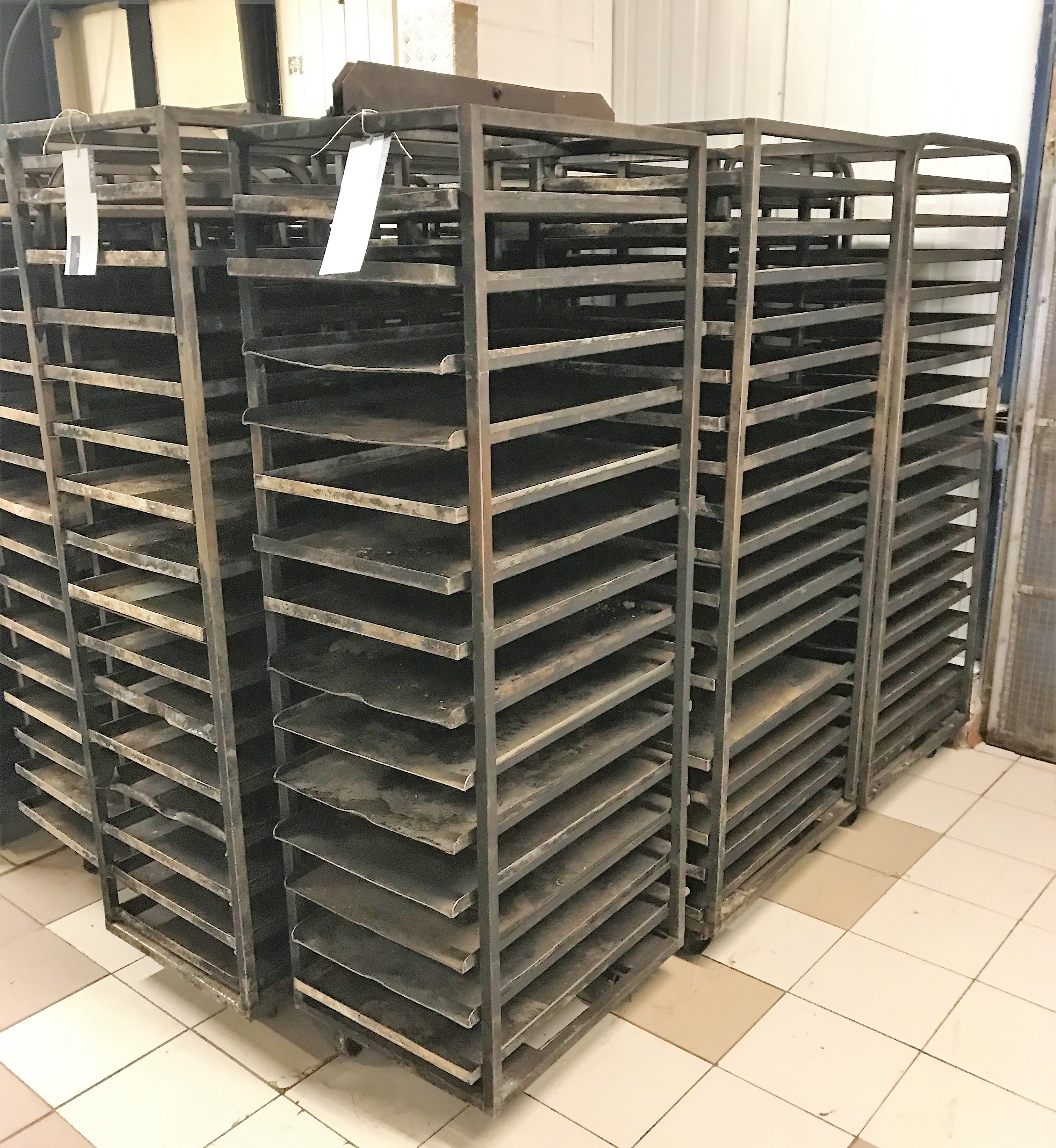 6 Multi Tier Mobile Bread Racks with Trays, 1518 tier.