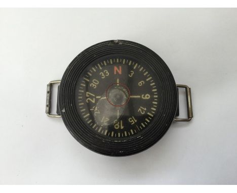 WW2 Third Reich Luftwaffe Armelbandkompass FL 23235&nbsp; Bakelite wrist compass. Working order. Well marked. Maker AK 39. Li