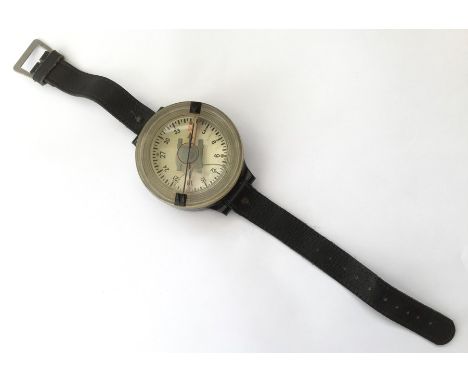 WW2 Third Reich Luftwaffe Armelbandkompass FL 23235-1 Bakelite wrist compass. Working order. Well marked. Numbered 30206830. 