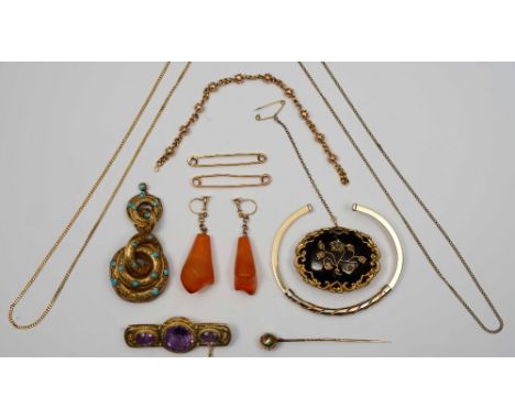 A small collection of miscellaneous jewellery including a black enamelled mourning brooch, an amethyst brooch, a Victorian st
