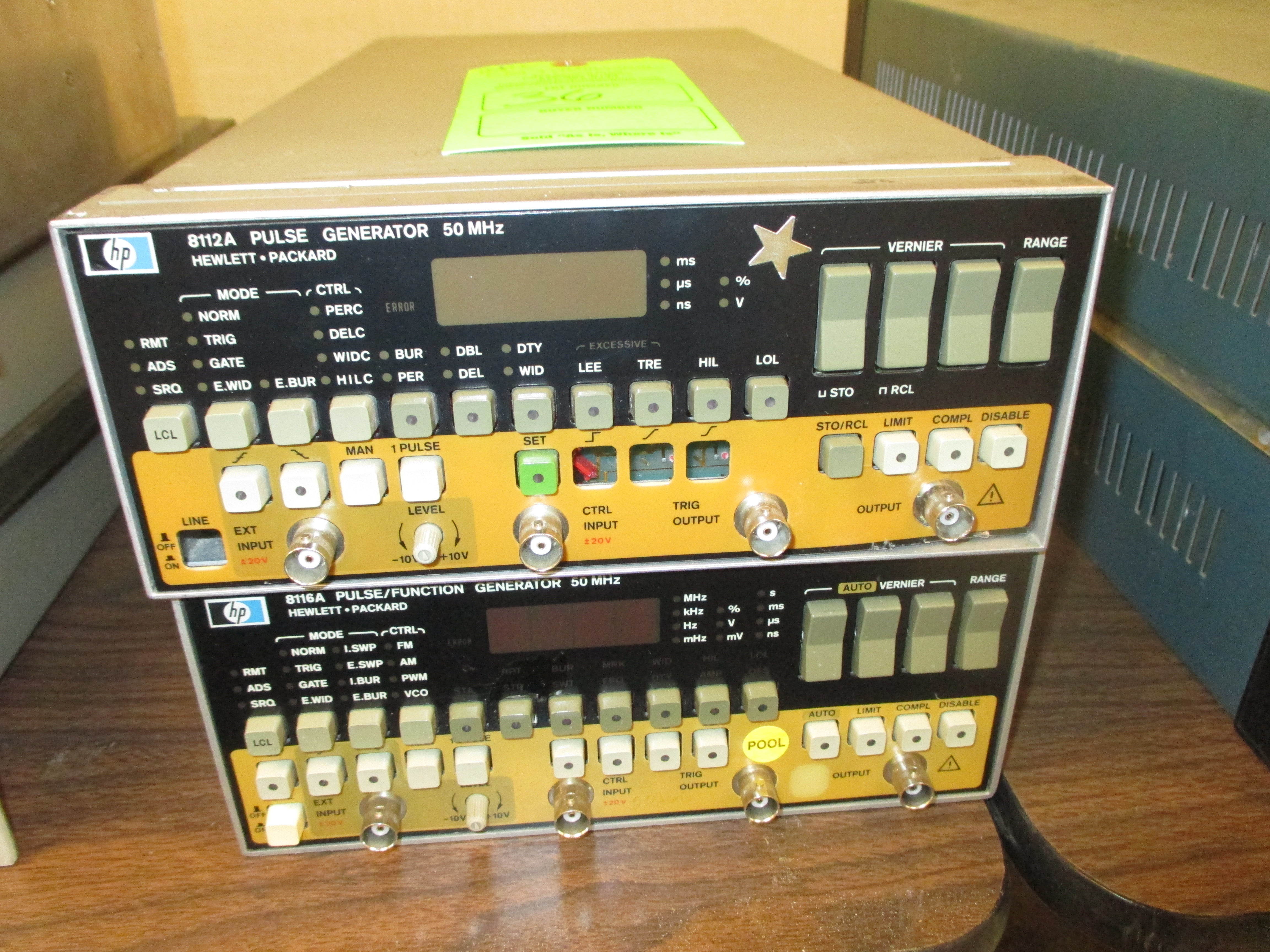 HP PULSE GENERATOR; M 8112A & HP PULSE GENERATOR; M 8116A; 50 MHG