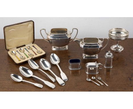 Collection of various silverto include: a matching sugar basin and milk jug, bearing marks for Sheffield, 1930, 531g approx o