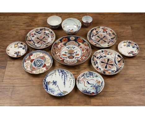 Collection of Imari-style porcelainJapanese, to include a pair of small dishes, decorated with flowers and butterflies, unmar